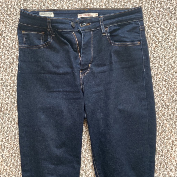 Levi’s Dark Denim High Rose 721 Jeans - Picture 5 of 8